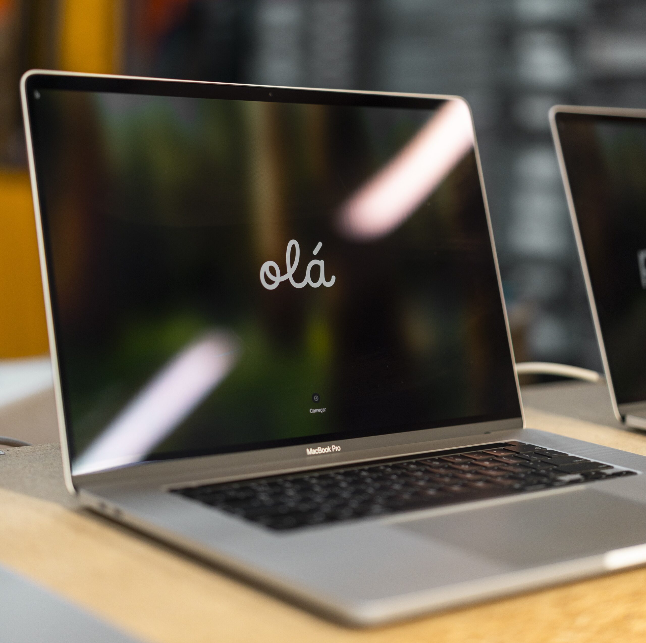 Apple-Macbook-Pro-16-Inch-Touchbar_Macbook-on-bench-front-1